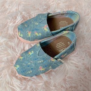 Toddler girls Toms shoes